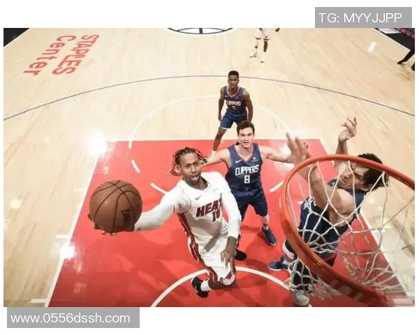 2015年NBA骑士与快船激战回顾球星对决与精彩瞬间全记录