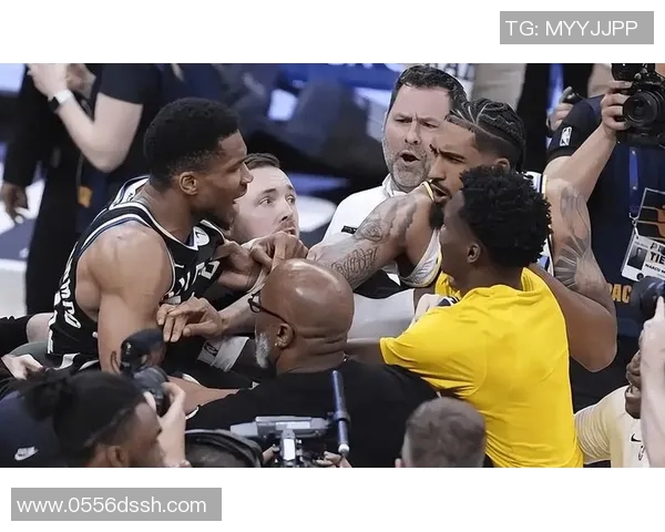 字母哥愤怒撕毁球衣雄鹿惨败后更衣室内冲突不断