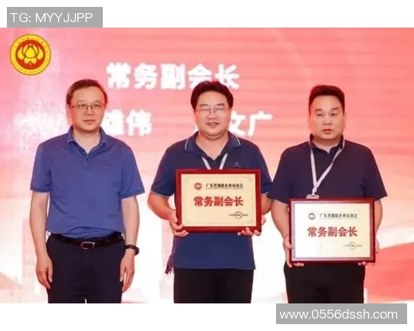 张帆:在风雨中起航的年轻企业家与他的创新之路 张帆:在风雨中起航的年轻企业家与他的创新之路